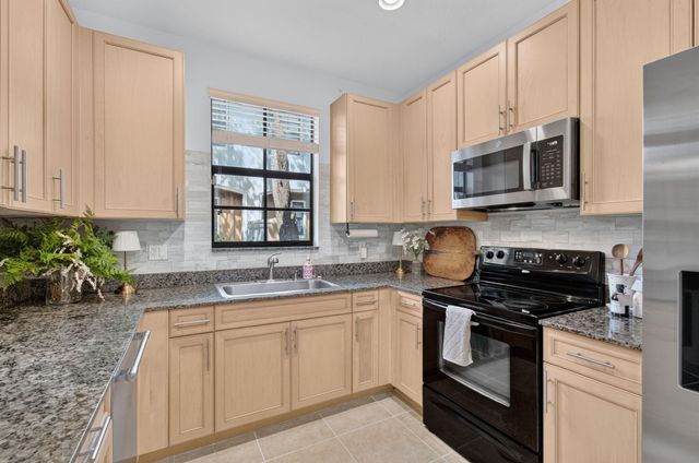 238 E CHRYSTIE Circle, Delray Beach, FL 33484