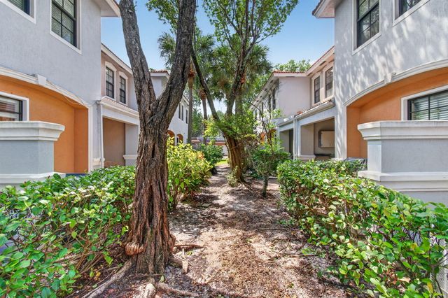 238 E CHRYSTIE Circle, Delray Beach, FL 33484