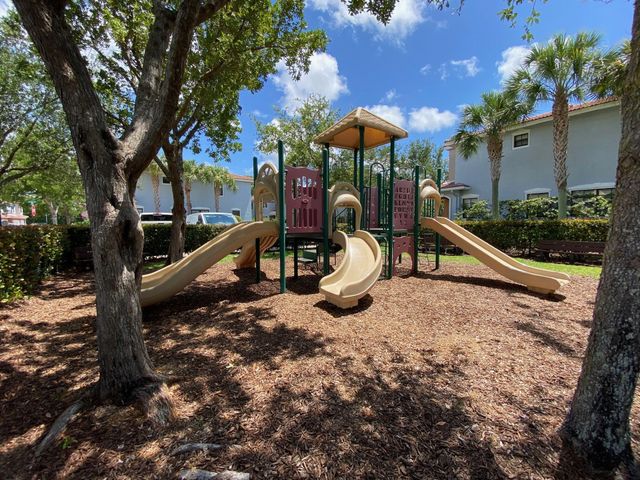 238 E CHRYSTIE Circle, Delray Beach, FL 33484