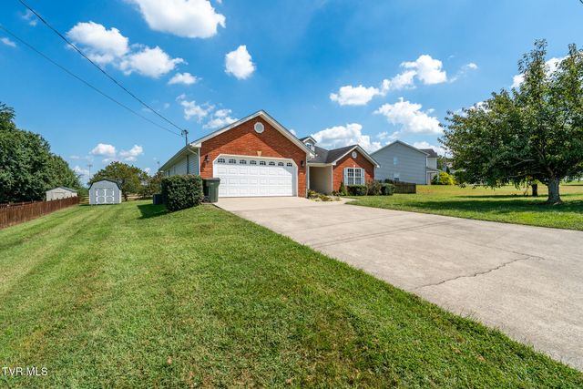 777 Walkers Bend Road, Johnson City, TN 37615