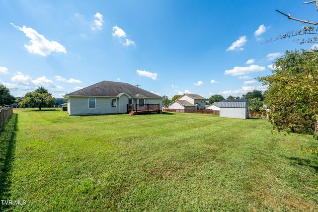 777 Walkers Bend Road, Johnson City, TN 37615