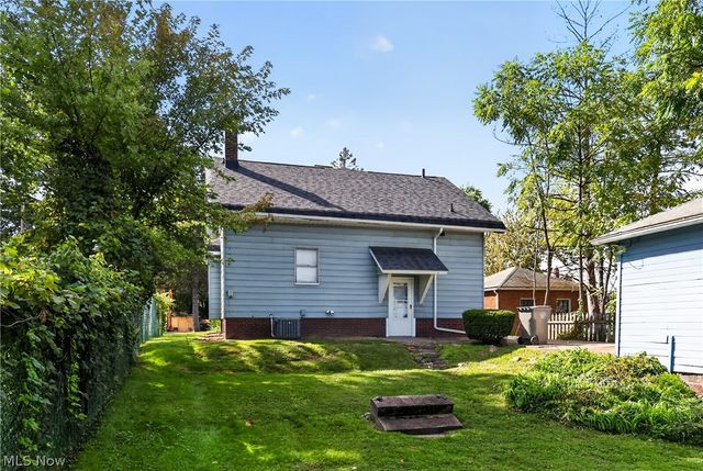 3915 Howard Street, Youngstown, OH 44512