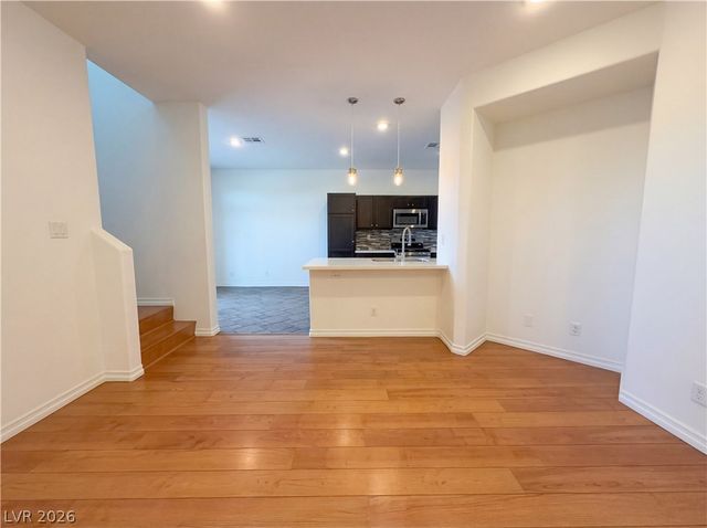 7460 Speedwell Cavern Street, Las Vegas, NV 89139