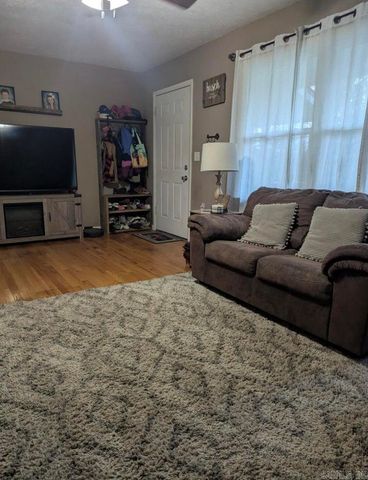 85 Peggy Avenue, Mammoth Spring, AR 72554