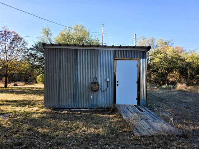 6902 Turner Drive, Brownwood, TX 76801