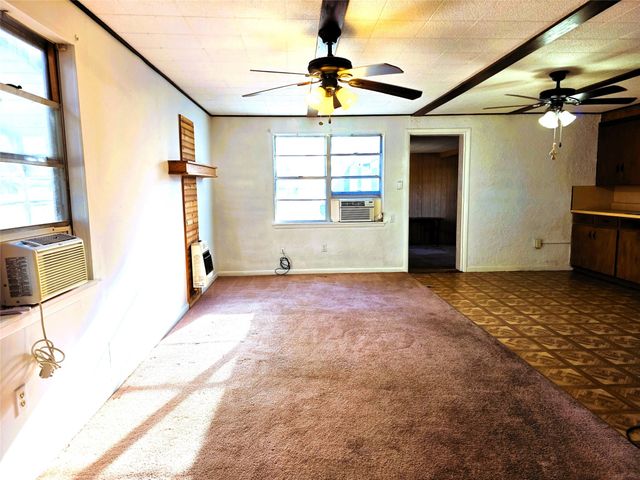 6902 Turner Drive, Brownwood, TX 76801