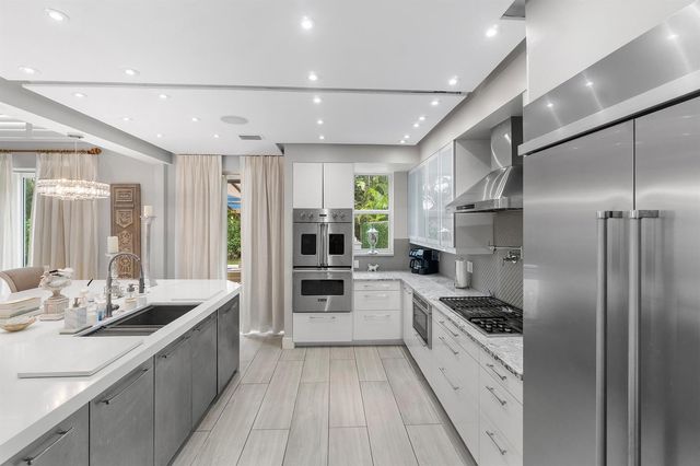 2550 NW 52nd Street, Boca Raton, FL 33496