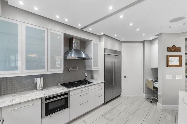 2550 NW 52nd Street, Boca Raton, FL 33496