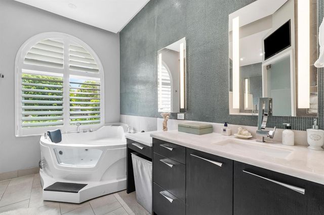 2550 NW 52nd Street, Boca Raton, FL 33496