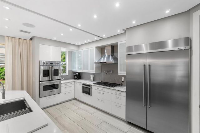 2550 NW 52nd Street, Boca Raton, FL 33496