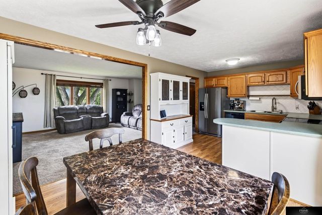 2212 N 191 Avenue, Elkhorn, NE 68022