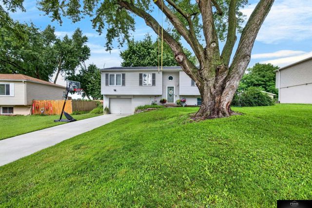 2212 N 191 Avenue, Elkhorn, NE 68022