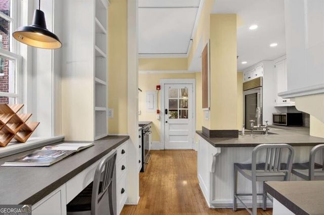 81 Peachtree Place NE 6, Atlanta, GA 30309