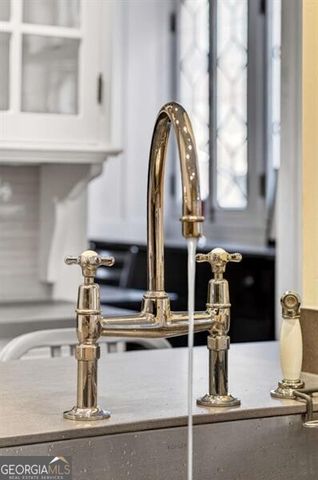 81 Peachtree Place NE 6, Atlanta, GA 30309