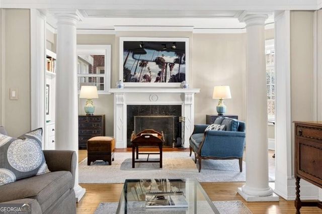 81 Peachtree Place NE 6, Atlanta, GA 30309