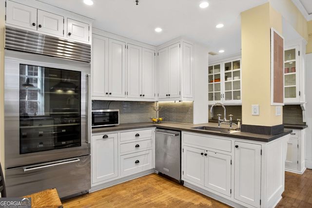 81 Peachtree Place NE 6, Atlanta, GA 30309