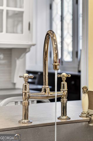 81 Peachtree Place NE 6, Atlanta, GA 30309