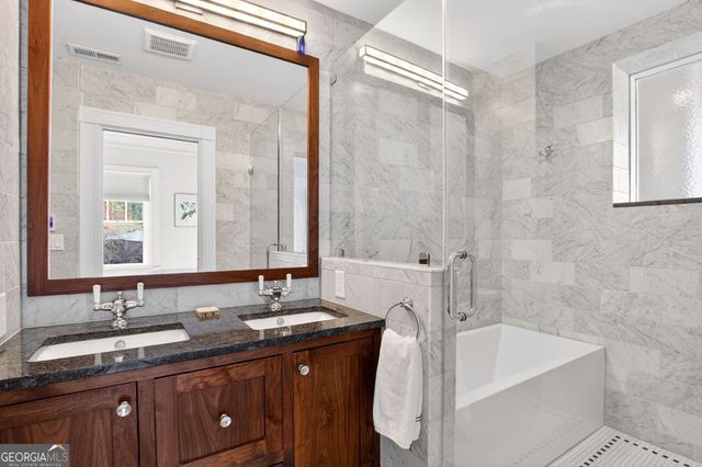 81 Peachtree Place NE 6, Atlanta, GA 30309