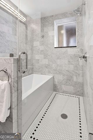 81 Peachtree Place NE 6, Atlanta, GA 30309