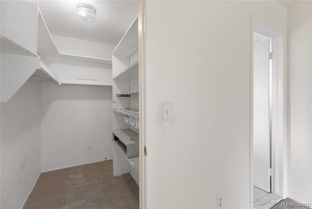 14200 Ivanhoe Drive, Sterling Heights, MI 48312