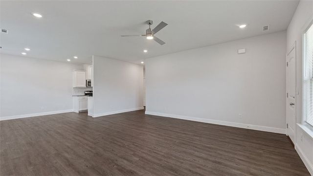 1130 Sunshine Court, Centerton, AR 72719