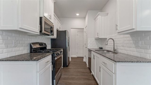 1130 Sunshine Court, Centerton, AR 72719