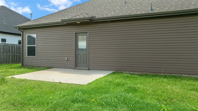 1130 Sunshine Court, Centerton, AR 72719