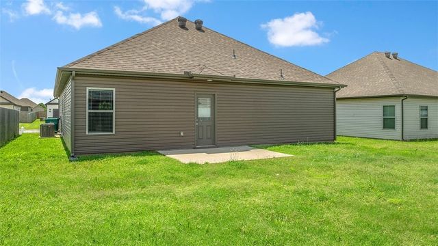 1130 Sunshine Court, Centerton, AR 72719