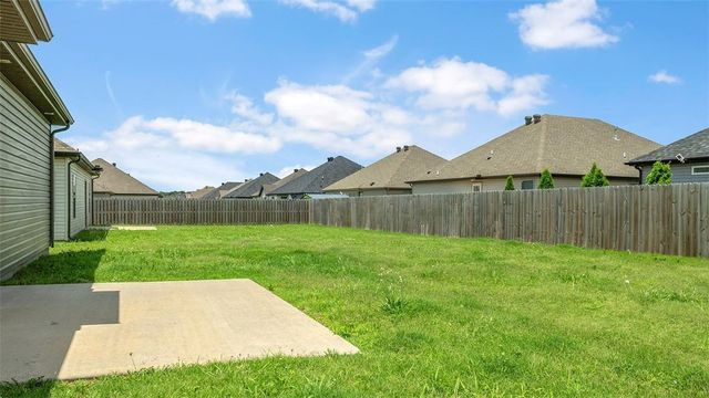 1130 Sunshine Court, Centerton, AR 72719