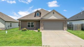1130 Sunshine Court, Centerton, AR 72719