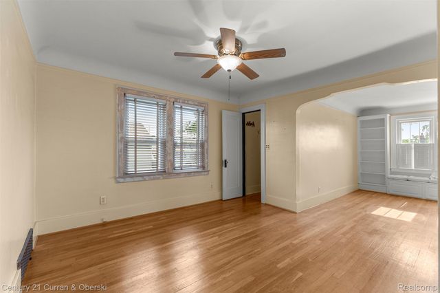 6315 Steadman Street, Dearborn, MI 48126