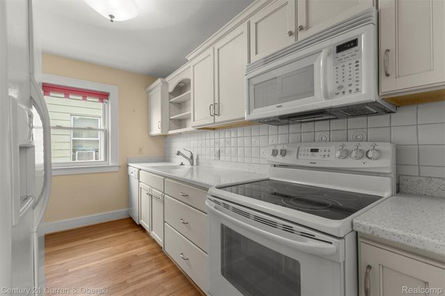 6315 Steadman Street, Dearborn, MI 48126