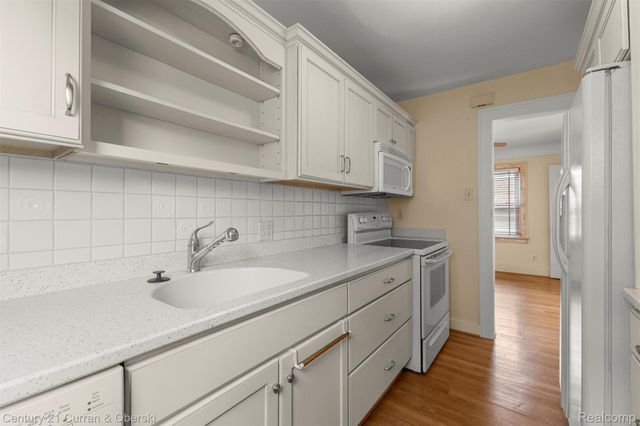 6315 Steadman Street, Dearborn, MI 48126