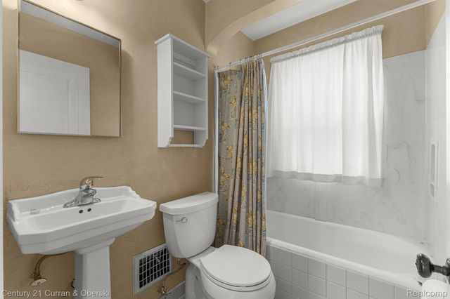 6315 Steadman Street, Dearborn, MI 48126