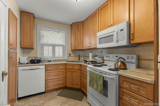 6315 Steadman Street, Dearborn, MI 48126