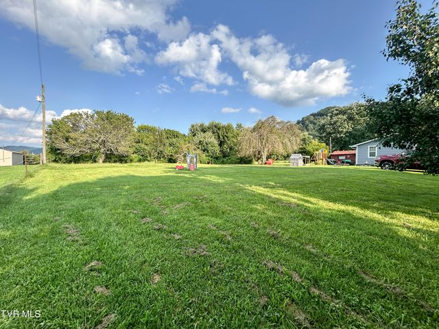 171 California Road, Church Hill, TN 37642
