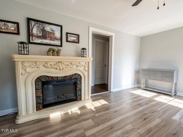 171 California Road, Church Hill, TN 37642