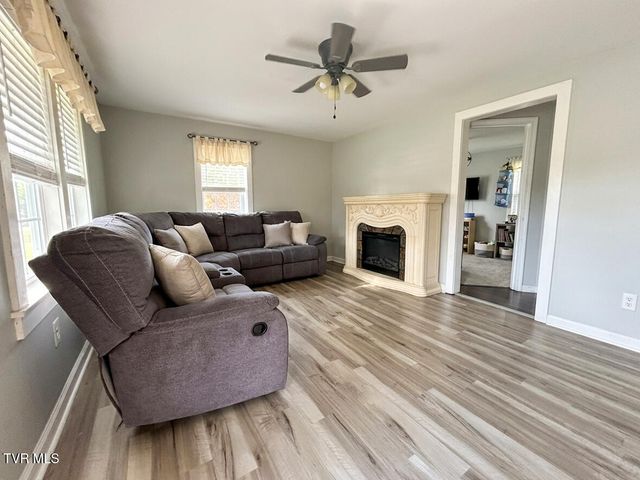 171 California Road, Church Hill, TN 37642