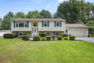588 Gillett Road, Ogden, NY 14559