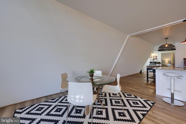 1770 WINDY HILL RD, Lancaster, PA 17602