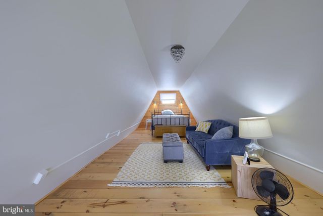 1770 WINDY HILL RD, Lancaster, PA 17602