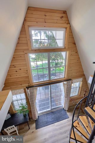 1770 WINDY HILL RD, Lancaster, PA 17602