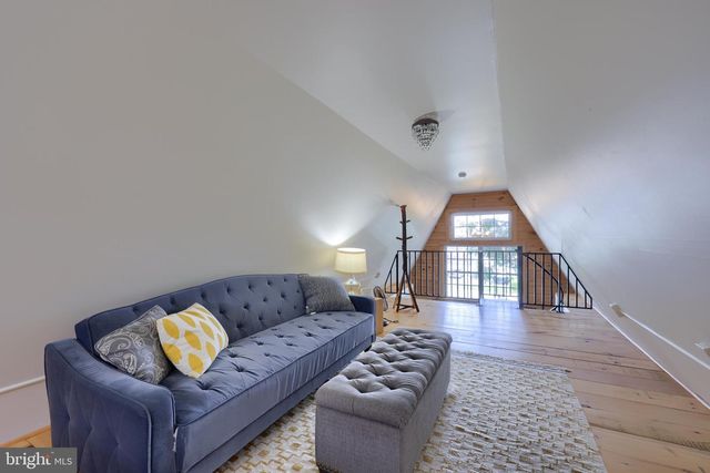 1770 WINDY HILL RD, Lancaster, PA 17602