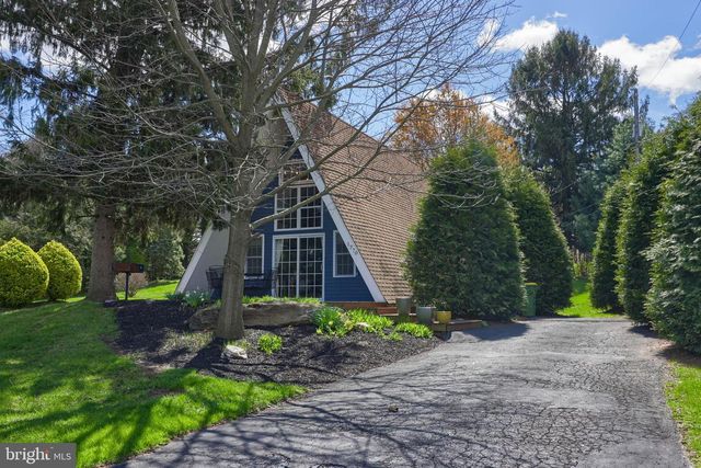 1770 WINDY HILL RD, Lancaster, PA 17602