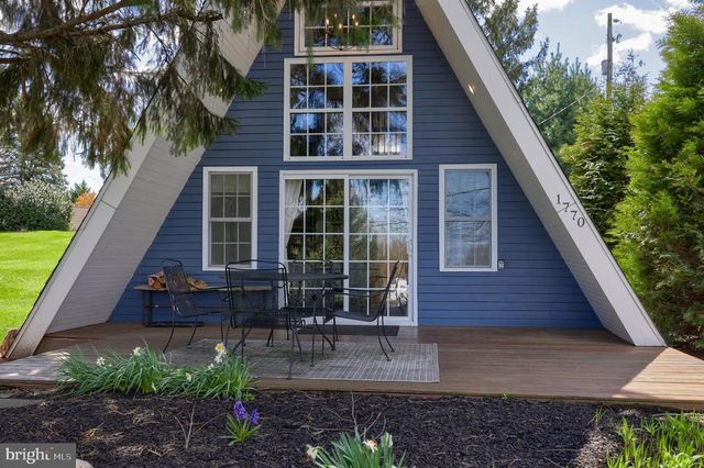 1770 WINDY HILL RD, Lancaster, PA 17602