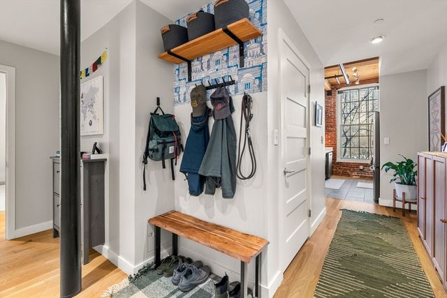 130 John St 350, Lowell, MA 01852