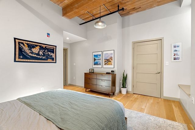 130 John St 350, Lowell, MA 01852