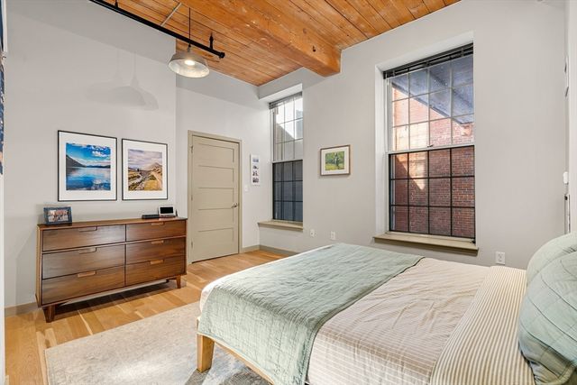 130 John St 350, Lowell, MA 01852