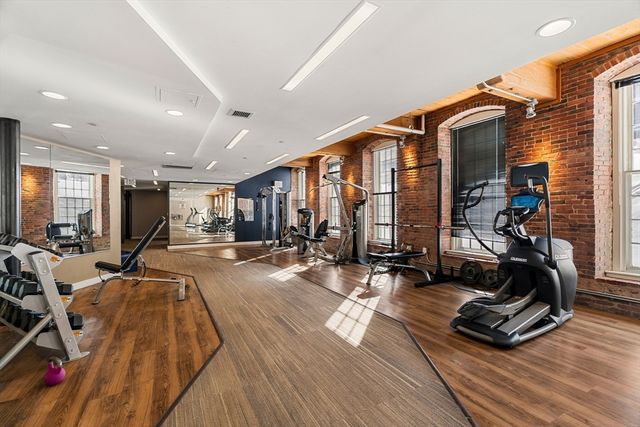 130 John St 350, Lowell, MA 01852