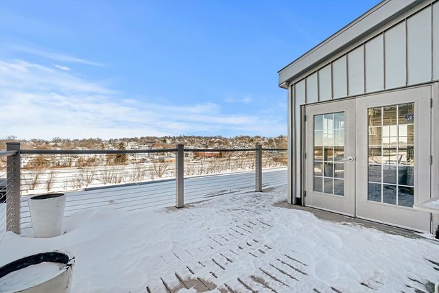 130 John St 350, Lowell, MA 01852